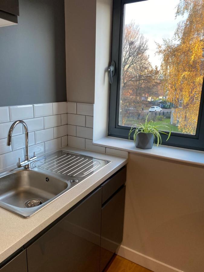 שפילד City Centre Modern Studio Apartment - Westone Free Wifi, Gym Access, Netflix מראה חיצוני תמונה