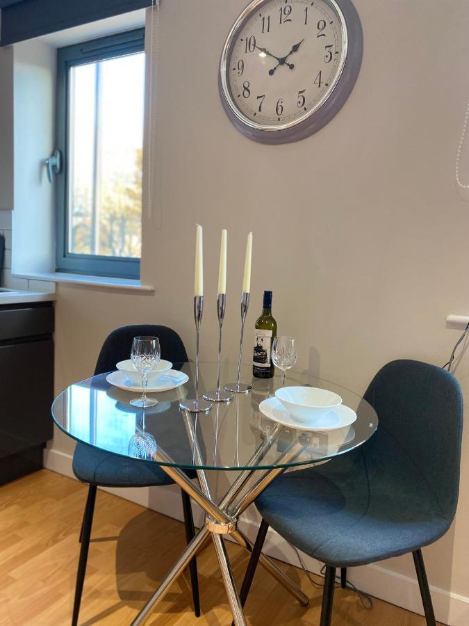 שפילד City Centre Modern Studio Apartment - Westone Free Wifi, Gym Access, Netflix מראה חיצוני תמונה