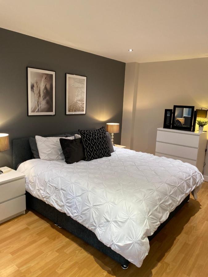 שפילד City Centre Modern Studio Apartment - Westone Free Wifi, Gym Access, Netflix מראה חיצוני תמונה